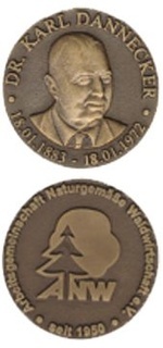 Den Mitgliedern der ANW Baden-Württemberg wurde die Dr. Karl Dannecker-Ehrenmedaille verliehen.